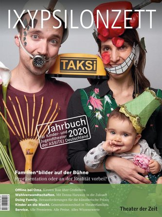 Familien*bilder auf der Bühne