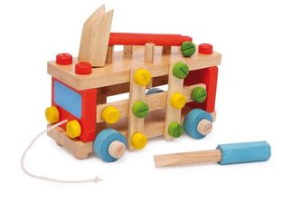Dřevěné barevné montážní auto