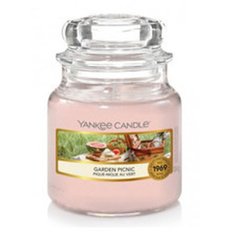Yankee Candle Aromatická svíčka Classic střední Garden Picnic 411 g unisex
