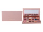 Revolution PRO Paletka očních stínů New Neutral Blushed 18 g woman