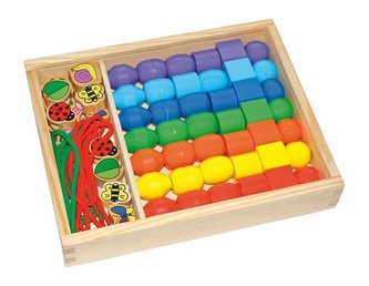 Small Foot Dřevěné navlékací korálky box jumbokorálky