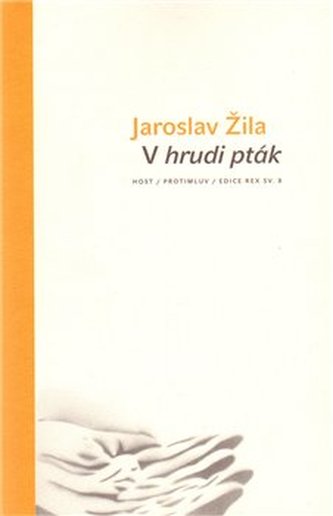 V hrudi pták