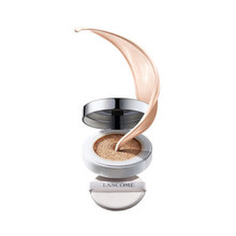 Lancome Revoluční make-up v houbičce (Miracle Cushion Make-Up) 14 g Revoluční make-up v houbičce (Miracle Cushion Make-Up) 14 g - Odstín 025 Beige Naturel woman