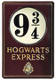 Plechová tvarovaná 3D dekorativní cedule na zeď Harry Potter: Nástupiště 9 3/4 - Platform 9 3/4 (20 x 30 cm)