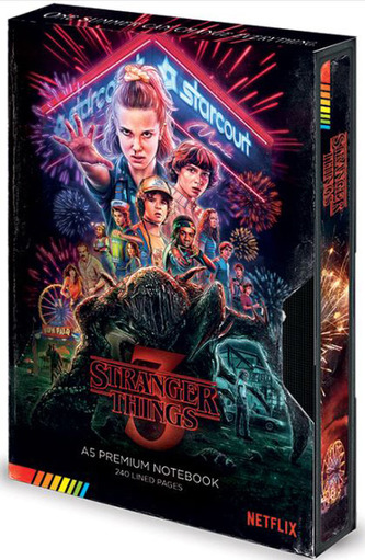 Poznámkový A5 blok Stranger Things: S3 VHS (14,8 x 21 cm)