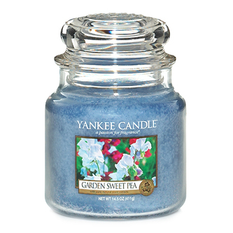 Svíčka ve skleněné dóze Yankee Candle Květy ze zahrádky, 410 g Svíčka ve skleněné dóze Yankee Candle Květy ze zahrádky, 410 g