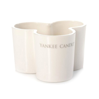 Svícen skleněný Yankee Candle Trojlístek, na 3 svíčky, mléčné sklo Svícen skleněný Yankee Candle Trojlístek, na 3 svíčky, mléčné sklo