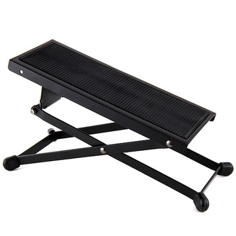 Kytarová podnožka Stagg, černá