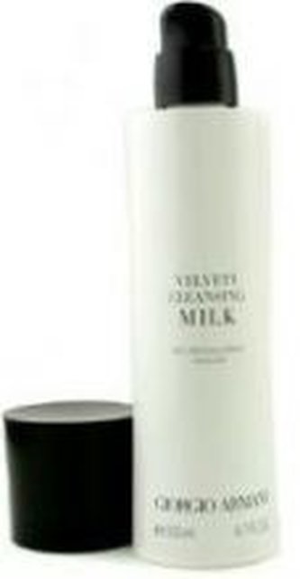 Giorgio Armani Lehké čisticí mléko (Velvety Cleansing Milk) 200 ml woman