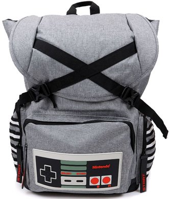 Batoh Nintendo: Nes Controller (objem 41 litrů|43 x 48 x 20 cm) šedý polyester