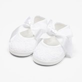 Kojenecké krajkové capáčky New Baby bílá 3-6 m - velikost 3-6 m