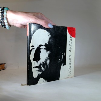 Básně z Jestřábí věže