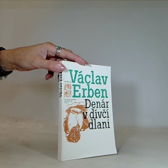 Denár v dívčí dlani