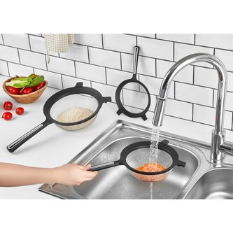 Cedník nerez/plast ¤19cm s ručkou  BASIC
