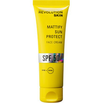Revolution Skincare Krém na obličej SPF 50 Mattify Sun Protect (Face Cream) 50 ml woman Revolution Skincare Krém na obličej SPF 50 Mattify Sun Protect (Face Cream) 50 ml woman