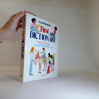 First (ilustrated) dictionary