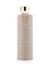 EQUA Mismatch Beige 750 ml designová luxusní ekologická skleněná lahev na pití s obalem z umělé kůže
