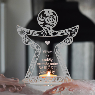 Svícen vyřezávaný anděl - Babička
