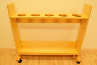 Stojan na 5 koberců