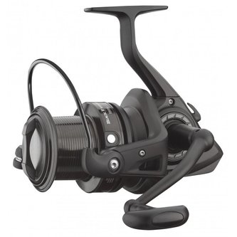 Daiwa: Naviják Black Widow 5500A