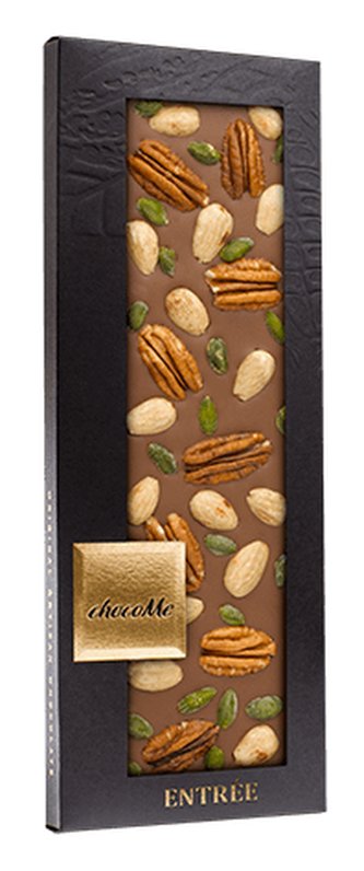 Mléčná čokoláda s mandlemi, pekanovými ořechy a pistáciemi z Bronte