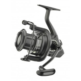 Daiwa: Naviják Black Widow 25A