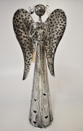 Plechový anděl Hearts svícen, stříbrný s patinou 38,5 cm II. jakost